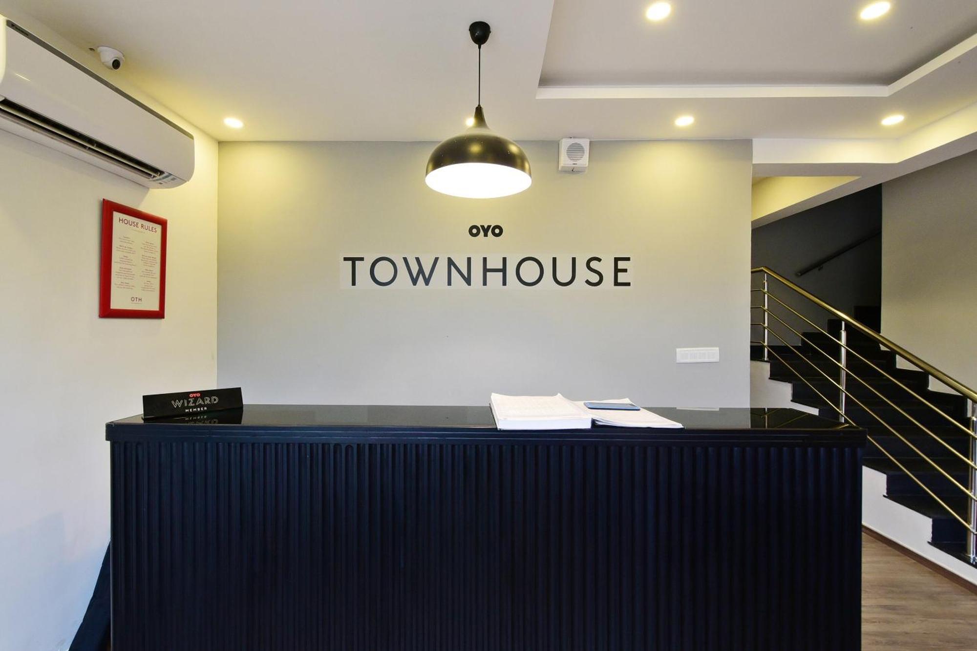 Townhouse Airport Road Hotel Yelahanka Exterior foto